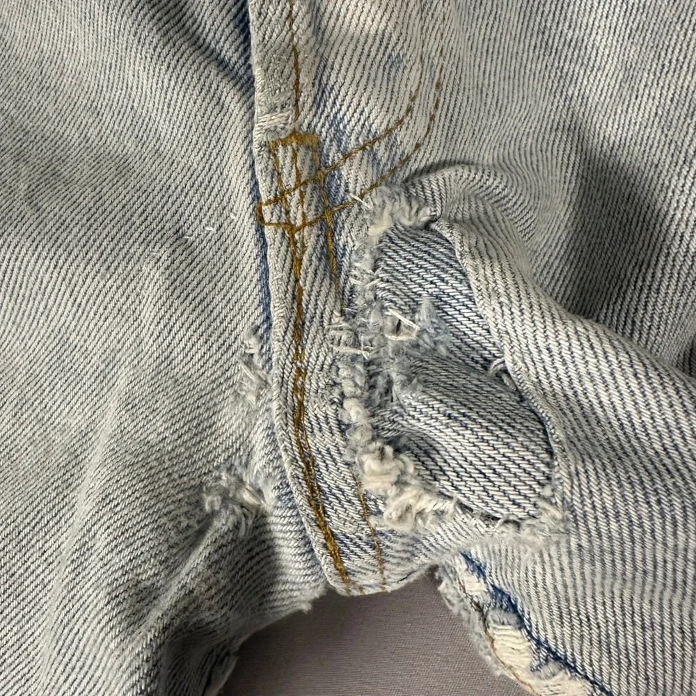 Levis light wash